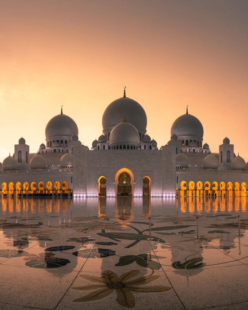 10 Duas for Rizq That Change Your Relationship With Money